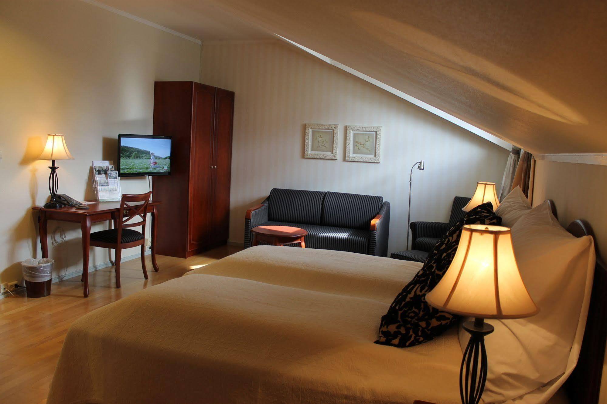 Lampeland Hotel